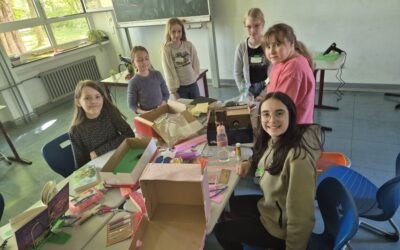 Book in a Box: Bücher, Basteln, beste Stimmung